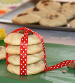 Fursecuri fragede cu seminte si nuci